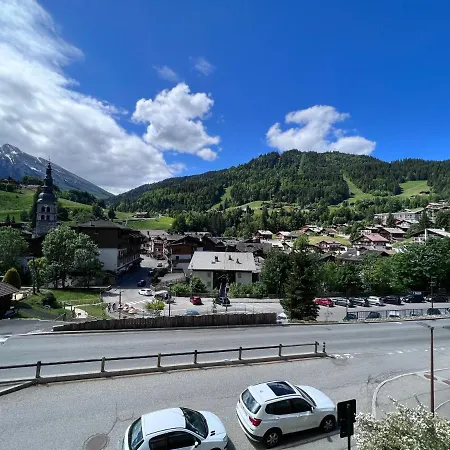 Crystal 14 - Centre Village Apartment *