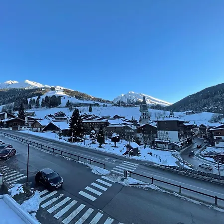Crystal 14 - Centre Village