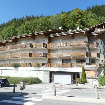 Crystal 14 - Centre Village Apartment *